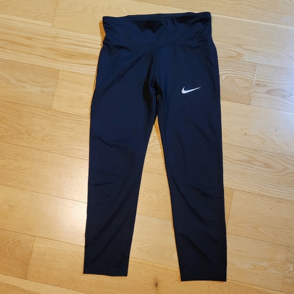 Nike Dri-FIT Capris - Picture 1 of 3
